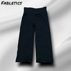 Fabletics Womens Black Crop workout Leggings